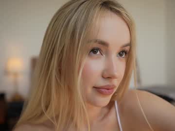 girl
        kriss0leoo cam image #4060956