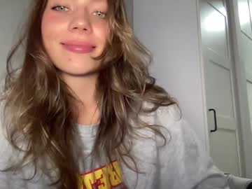 girl
        angel_from_sky cam image #3204618