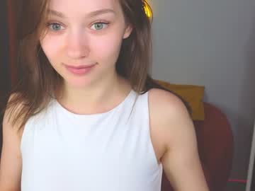 girl
        bless_sheila cam image #1190714