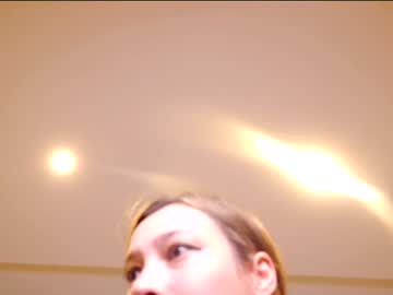 girl
        aveksmr cam image #1311506