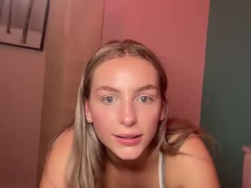 girl
        summerlovingg cam image #2947398