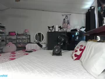 couple
        ethanandval cam image #4249816