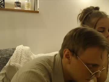 couple
        dicouple cam image #745498