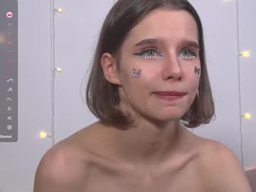girl
        happynewdear cam image #4194941