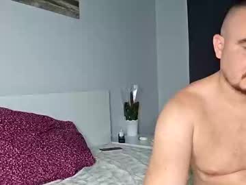 couple
        mag_love cam image #3168388