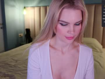 girl
        love_you_to123 cam image #2223304