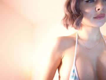 girl
        reei__ cam image #2068524