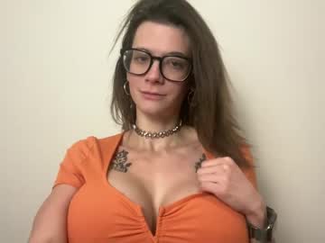 girl
        naomi_reah cam image #2132627