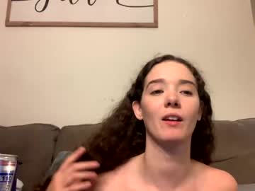 girl
        kylieexoxoxo cam image #2273940