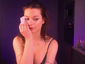 girl
        lorienn cam image #2030346