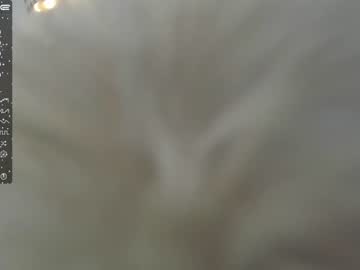 girl
        euphoria_life cam image #761223