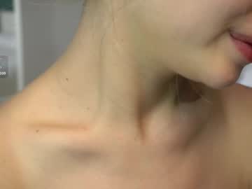 girl
        blue_energy_ cam image #3953907
