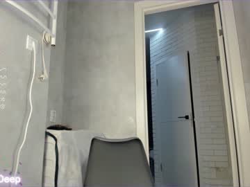 girl
        sweetfox_365 cam image #1690174