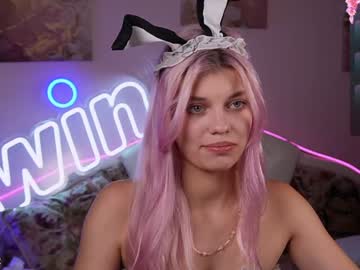 girl
        victoriabeverly cam image #3764024