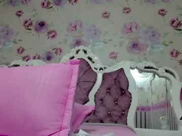 girl
        millieskinny_ cam image #2840671