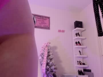 girl
        babybenzz cam image #3878526