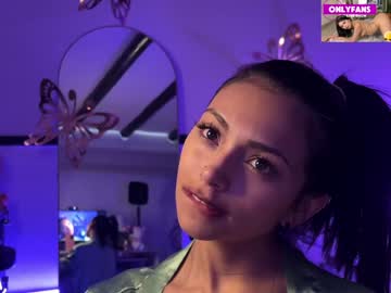 girl
        sweet_littleee cam image #4523779