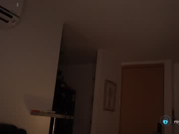 girl
        mykinkybunny cam image #1406769