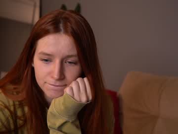 girl
        toxl cam image #2716503