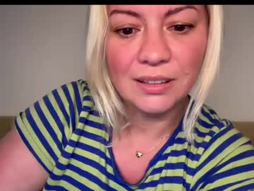 girl
        kiradivine cam image #3086239