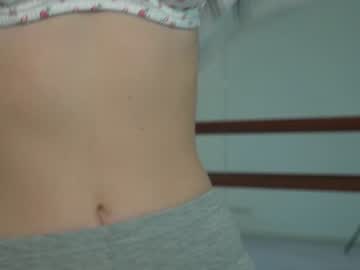 girl
        my_mia_ cam image #2821115