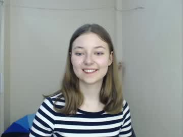 girl
        vivien_leight cam image #680819