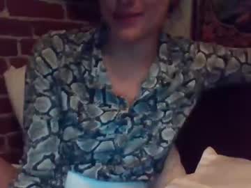 girl
        cukqueen436282 cam image #1519057