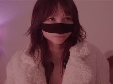 girl
        chaturbatable cam image #2154516