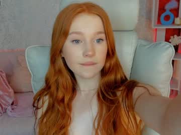 girl
        madeline_jackson cam image #417240