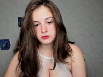 girl
        oladushek18 cam image #3004774