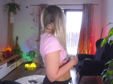 girl
        juicyandthepussyblvd cam image #528213