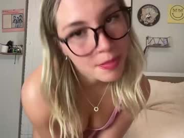 girl
        lovecayaxo cam image #2360070