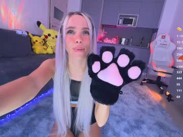 girl
        blush_mikki cam image #4439939
