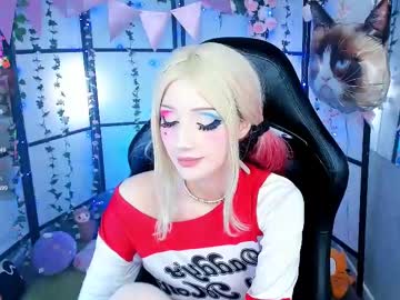 girl
        milkycute cam image #4442532