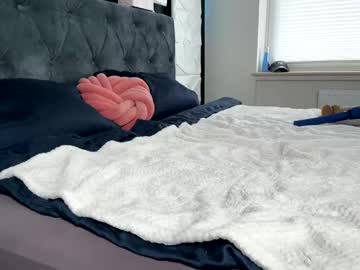 girl
        hannah_nvrst cam image #4224521