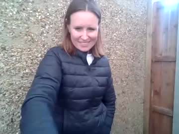 girl
        eatmypie69 cam image #1744776
