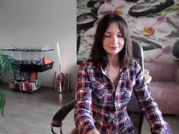 girl
        jennycutey cam image #1302401