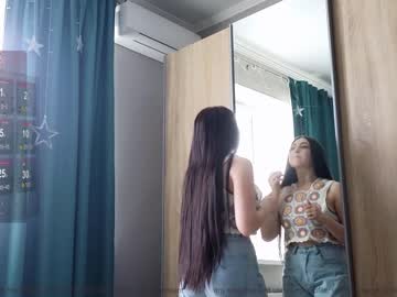 girl
        small_blondee cam image #2580705