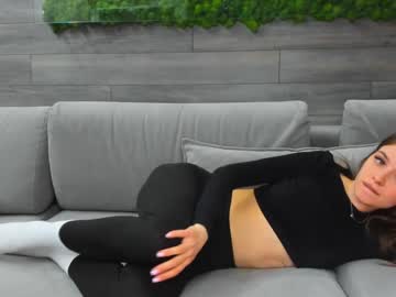 girl
        selfish_ashley cam image #735541