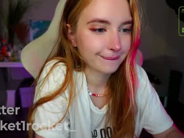 girl
        pocketrocket_ cam image #1588649