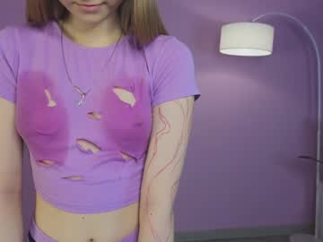 girl
        alisia_spinnet cam image #1959881