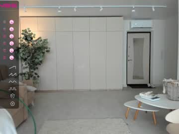 girl
        oki_dokie cam image #1231912
