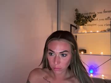 girl
        thelondoncarter cam image #4227626