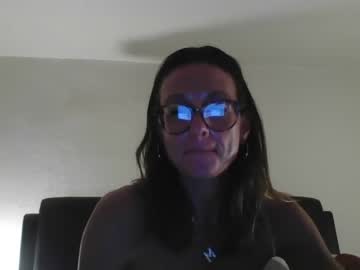 girl
        missmelisateaches cam image #2694947