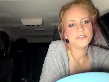 girl
        mezzy69 cam image #4123517