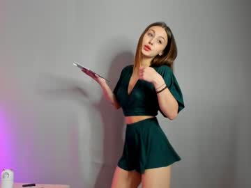 girl
        l0ve_sh0w cam image #1529506