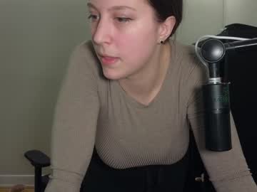 girl
        alexa_dream cam image #4495082