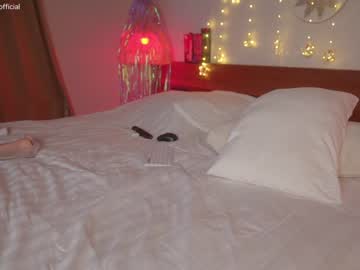 girl
        emilia98xxx cam image #2249431