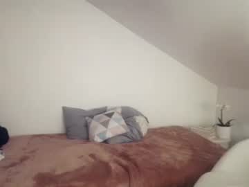 girl
        lenadalia cam image #3644347