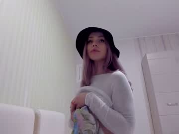 girl
        aminaswan_ cam image #153640